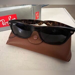 Ray Ban Original New Wayfarer Classic Matte Havana - Green lens polarized RB2132
